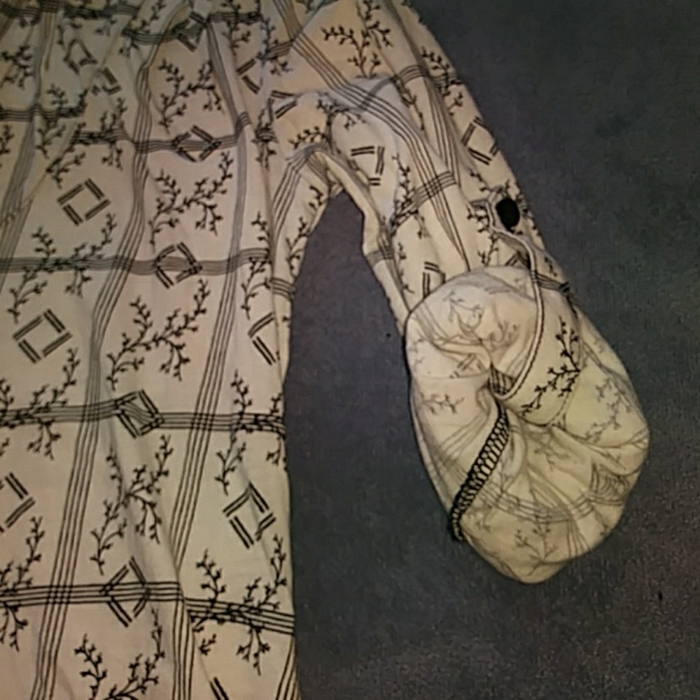 UO S button up - Picture 3 of 5